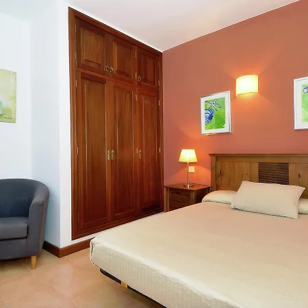 Residencial Los Claveles - Cristina * Playa Blanca (Lanzarote)