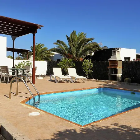 Residencial Los Claveles - Cristina Willa *