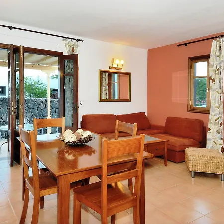 Willa Residencial Los Claveles - Cristina