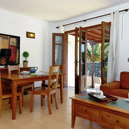 Residencial Los Claveles - Cristina Willa